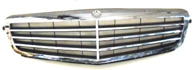 Articolo 0VW4X - GRIGLIA CROM-NERA MERCEDES CLASSE C W204 06/07> CLASSIC-ELEGAN.