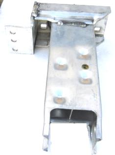 Articolo DYB8R - STAFFA RINF P/TI A/DX BMW X3 E83 01/04>08/10