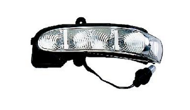 Articolo HVY0Q - FANALE RETROV DX A LED+LUCE DI CORTESIA MERC CLASSE G W463 06>