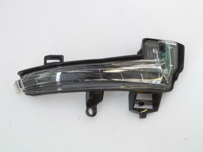 Articolo KD1V9 - FANALE SU RETROVISORE DX A LED SKODA SUPERB 01/15>