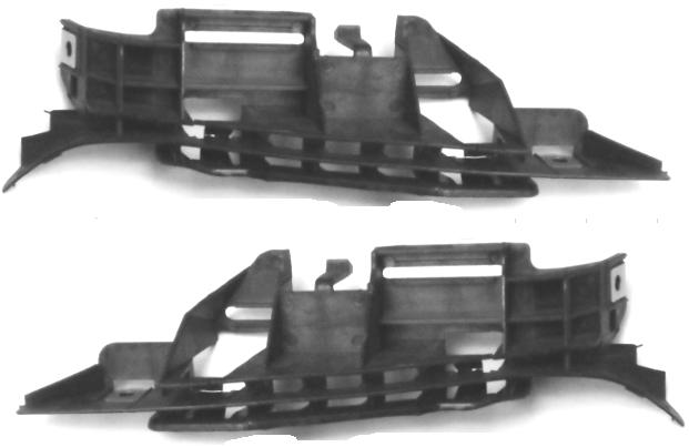 Articolo Y0QW4 - KIT STAFFE P/TI ANT PEUGEOT 307 08/01>08/05